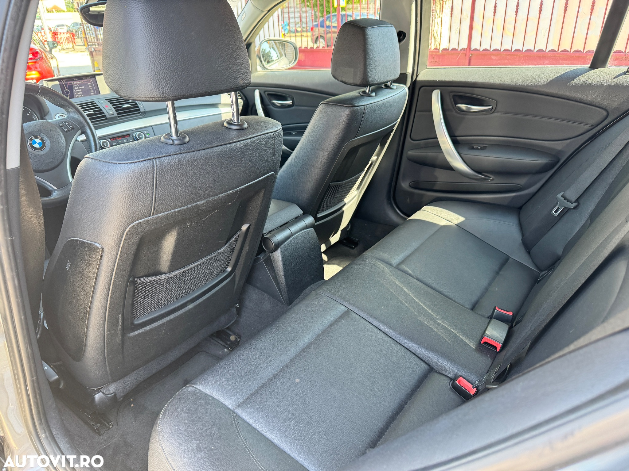 BMW Seria 1 118d DPF - 13