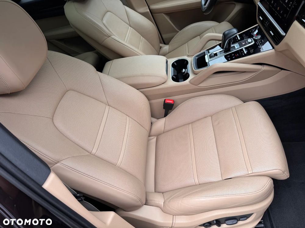 Porsche Cayenne Platinum Edition - 6