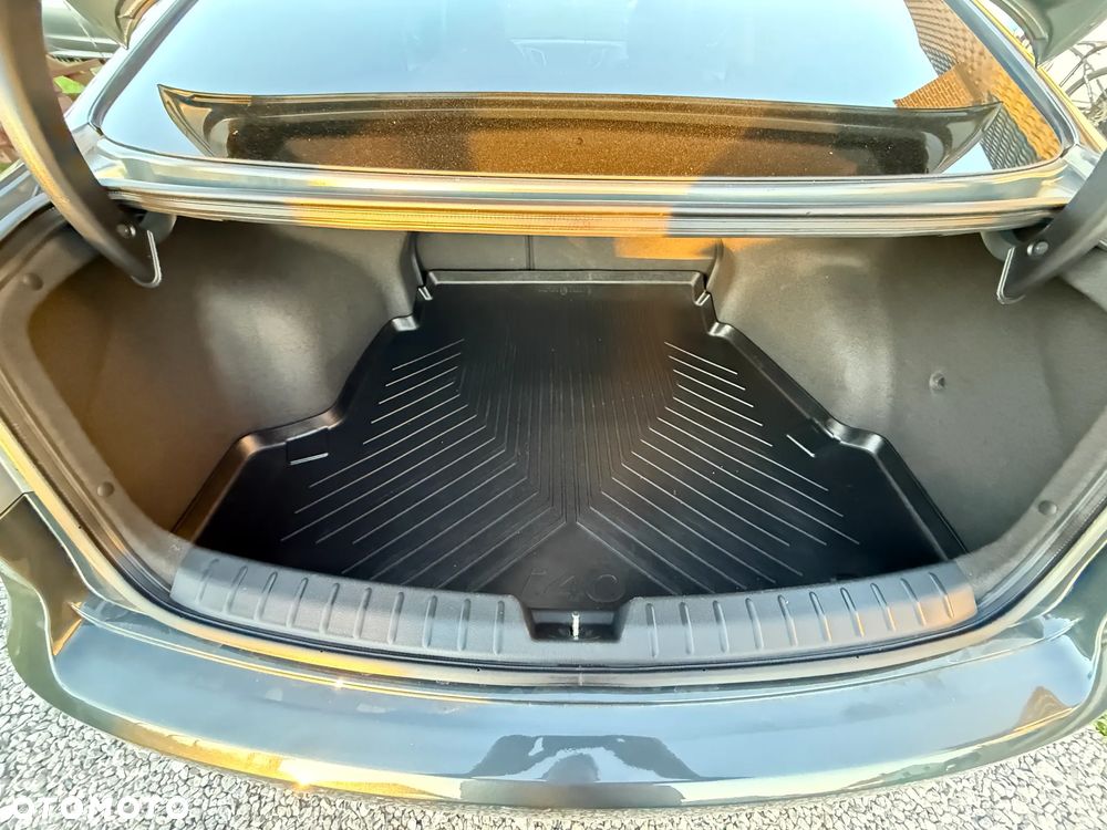 Hyundai i40 Kombi 1.7 CRDi Premium - 27