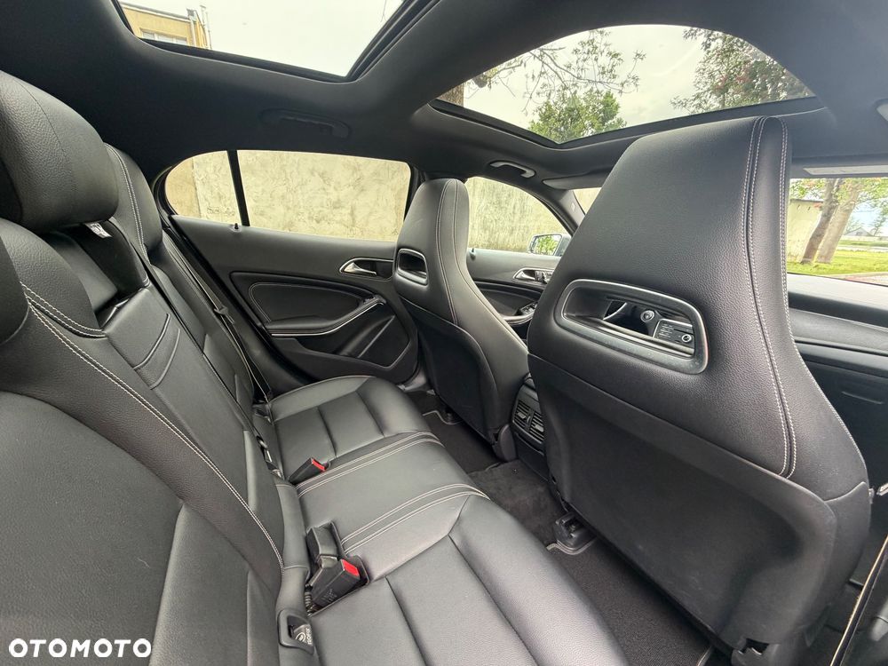 Mercedes-Benz GLA 200 7G-DCT AMG Line - 8