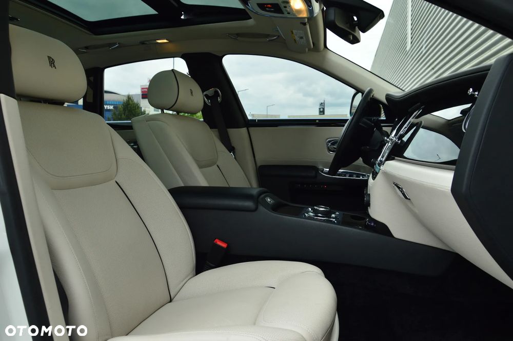 Rolls-Royce Ghost Standard - 19