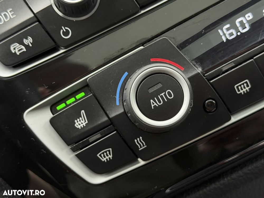 BMW Seria 3 320d xDrive Aut. Sport Line - 28