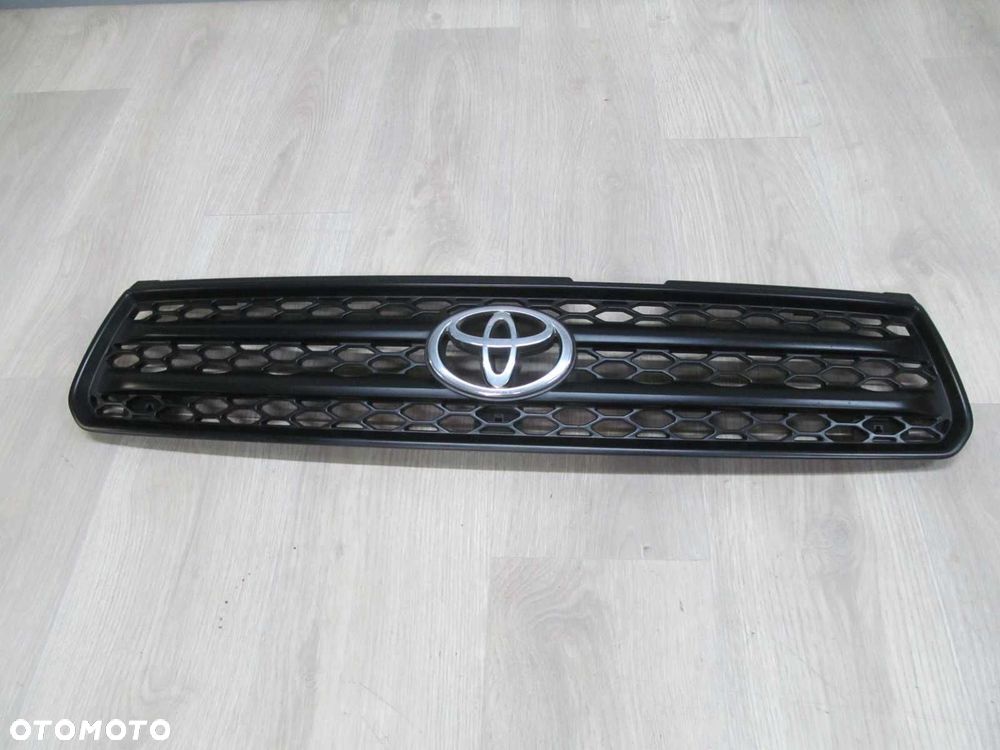 TOYOTA RAV4 II 00-05 ATRAPA CHLODNICY 53111-42130 - 1