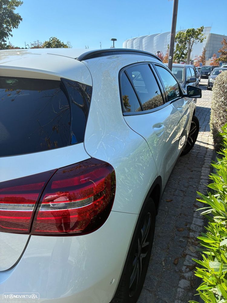 Mercedes-Benz GLA 180 d Urban - 8