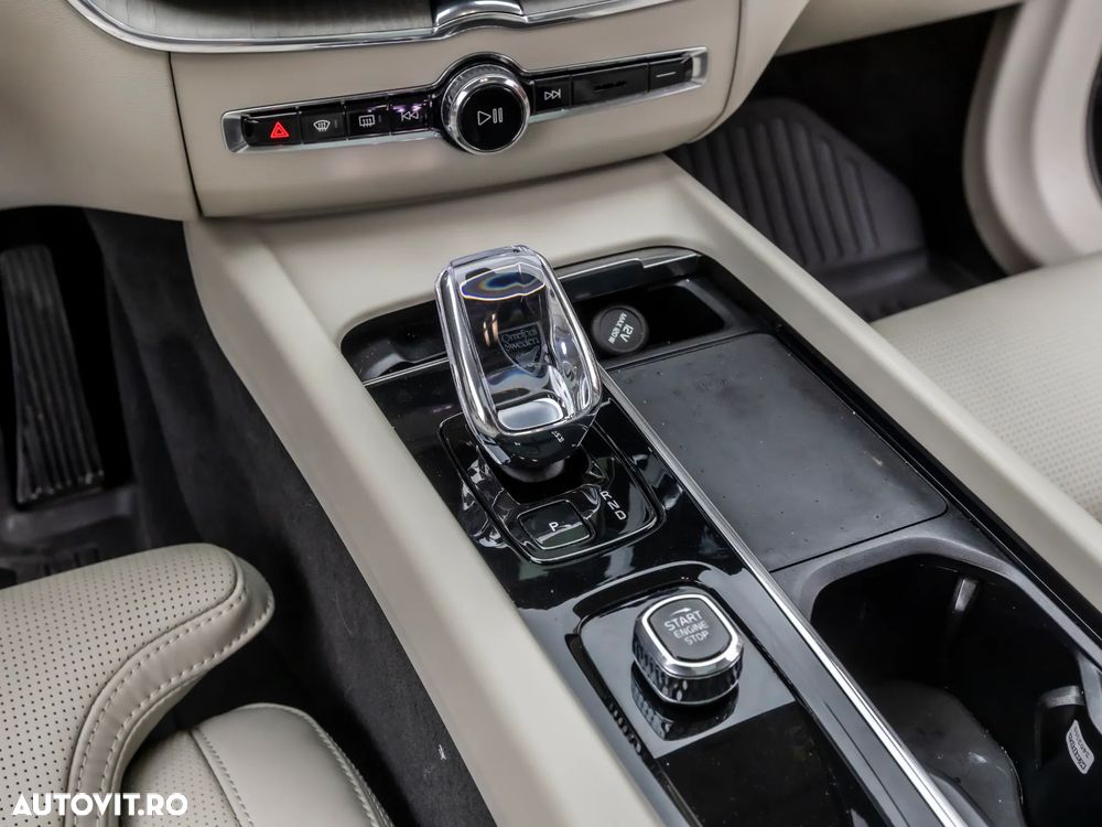 Volvo XC 60 T8 AWD Recharge Ultimate Bright - 22
