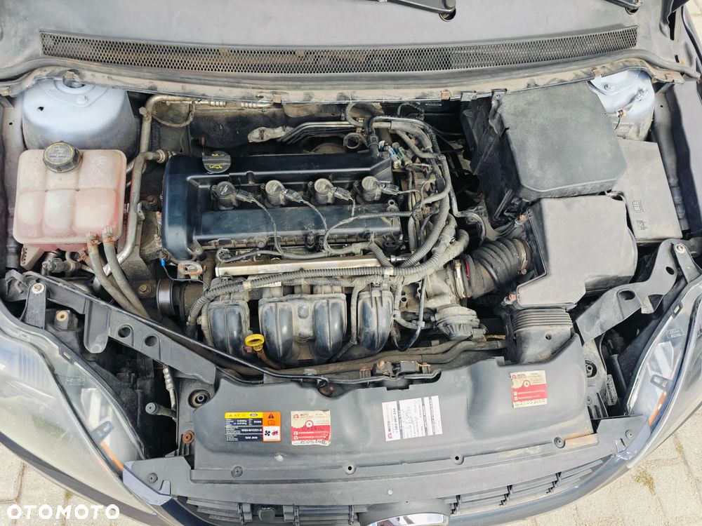 Ford Focus 1.8 Ghia - 18