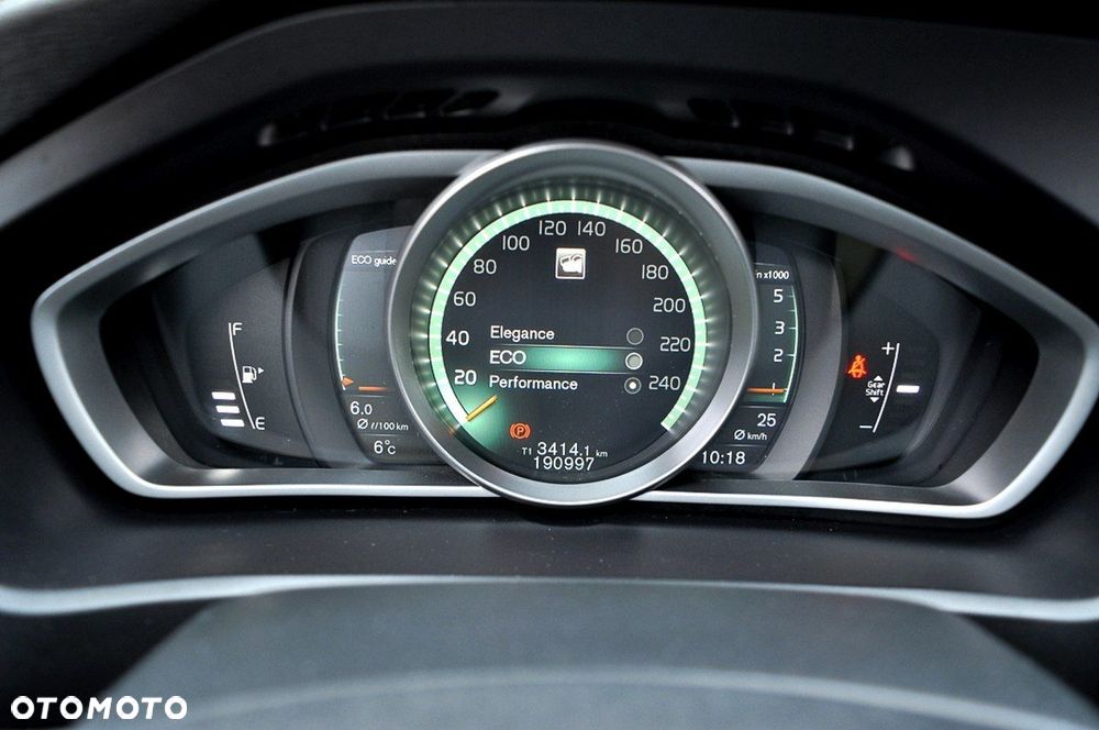 Volvo V40 D2 RDesign - 18