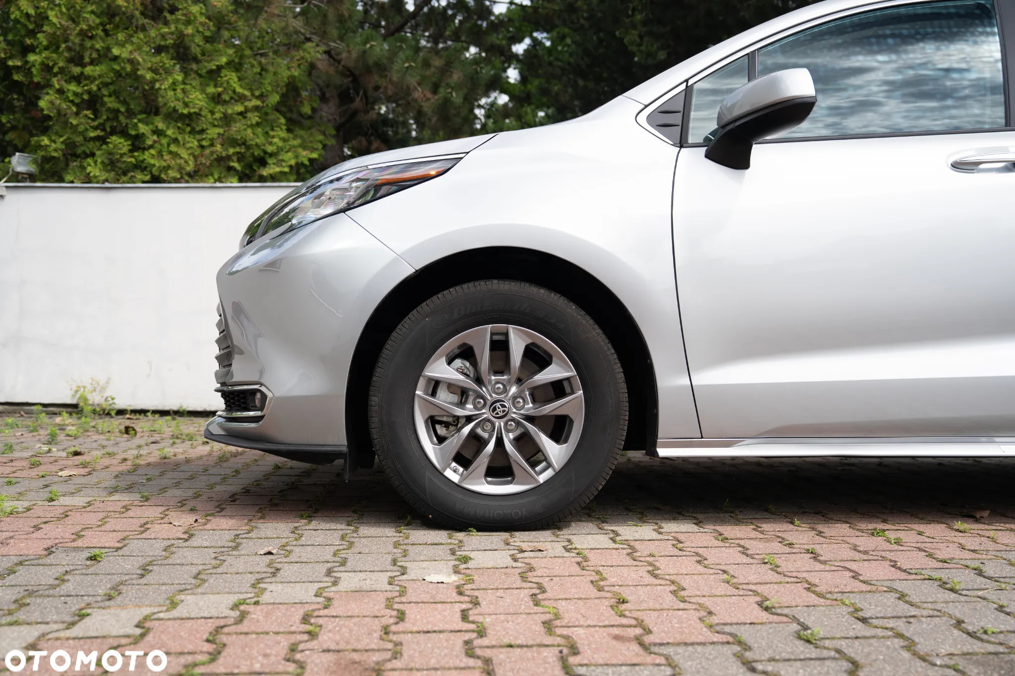 Toyota Sienna - 8