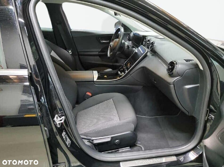 Mercedes-Benz C-Class 2023 photo 3