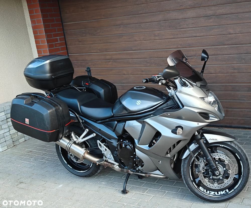 Suzuki GSX - 5