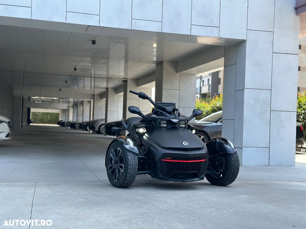 Can-Am Spyder - 4
