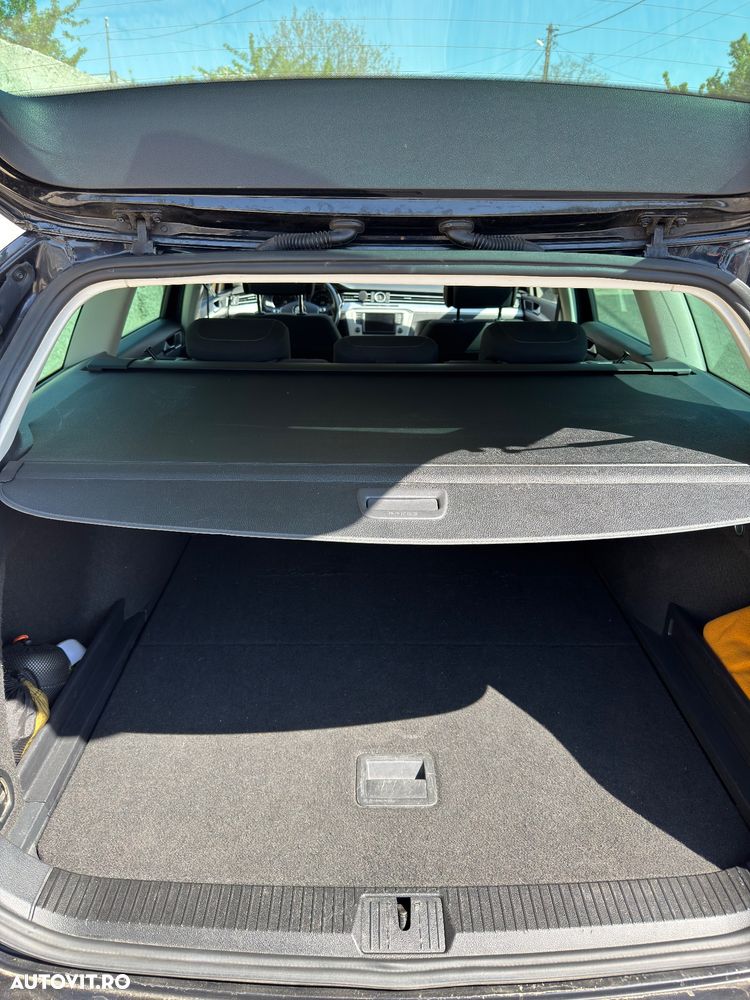 Volkswagen Passat 2.0 TDI SCR Comfortline - 10