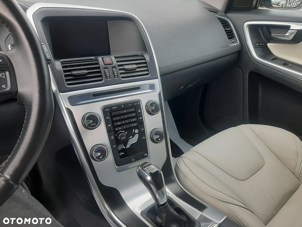 Volvo XC 60 D3 Inscription - 32