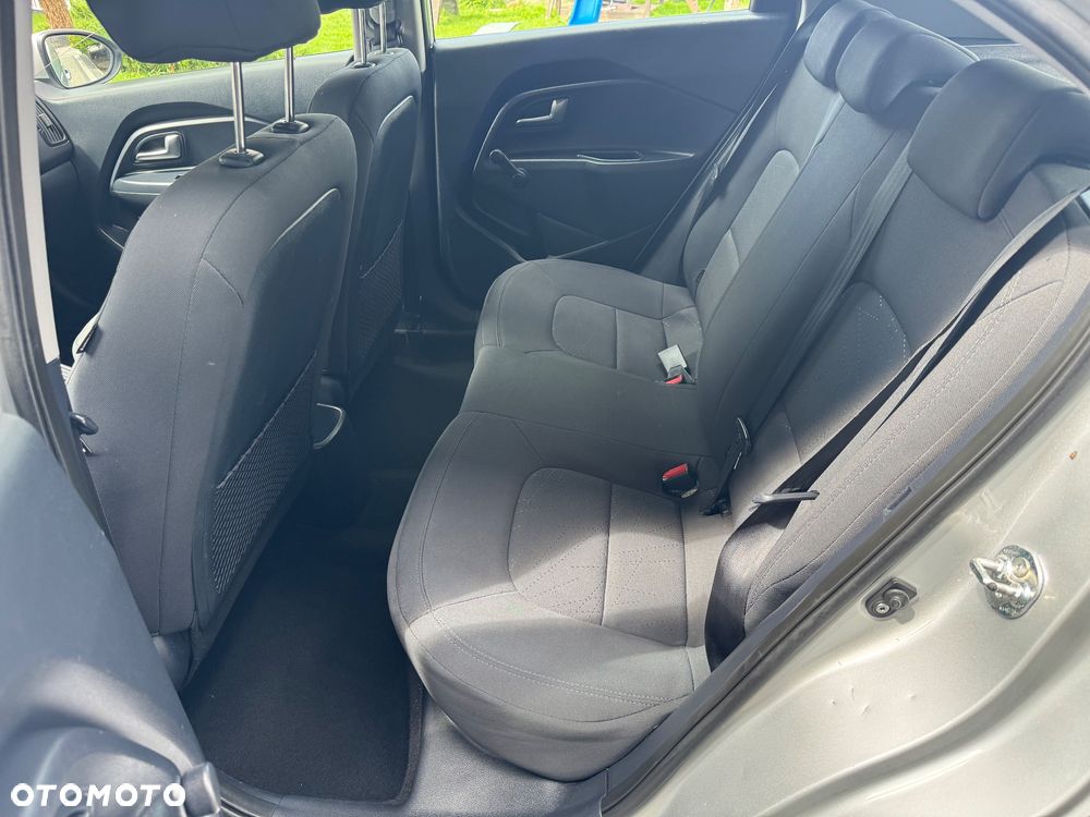 Kia Rio 1.2 Business Line - 6