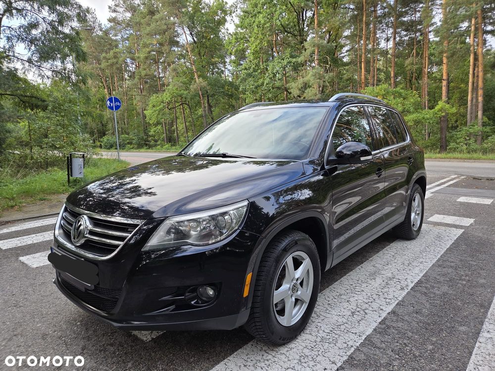 Volkswagen Tiguan - 1