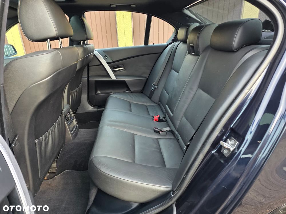 BMW Seria 5 525i - 12