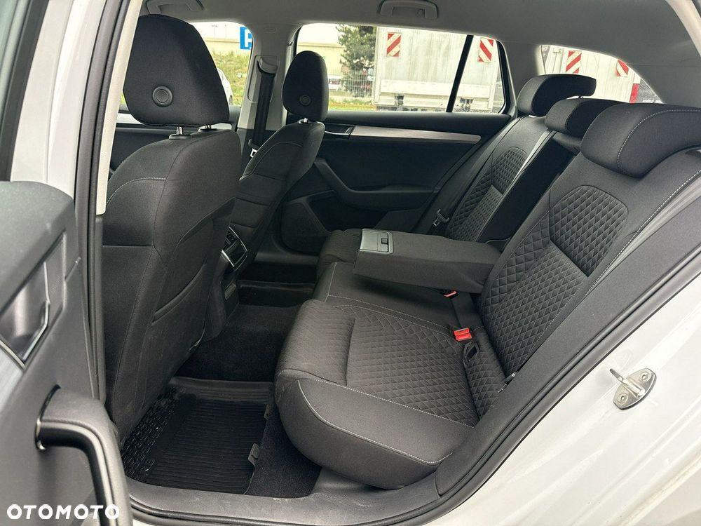 Skoda Superb 2.0 TSI Ambition DSG - 15