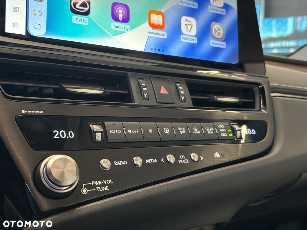 Lexus ES - 24