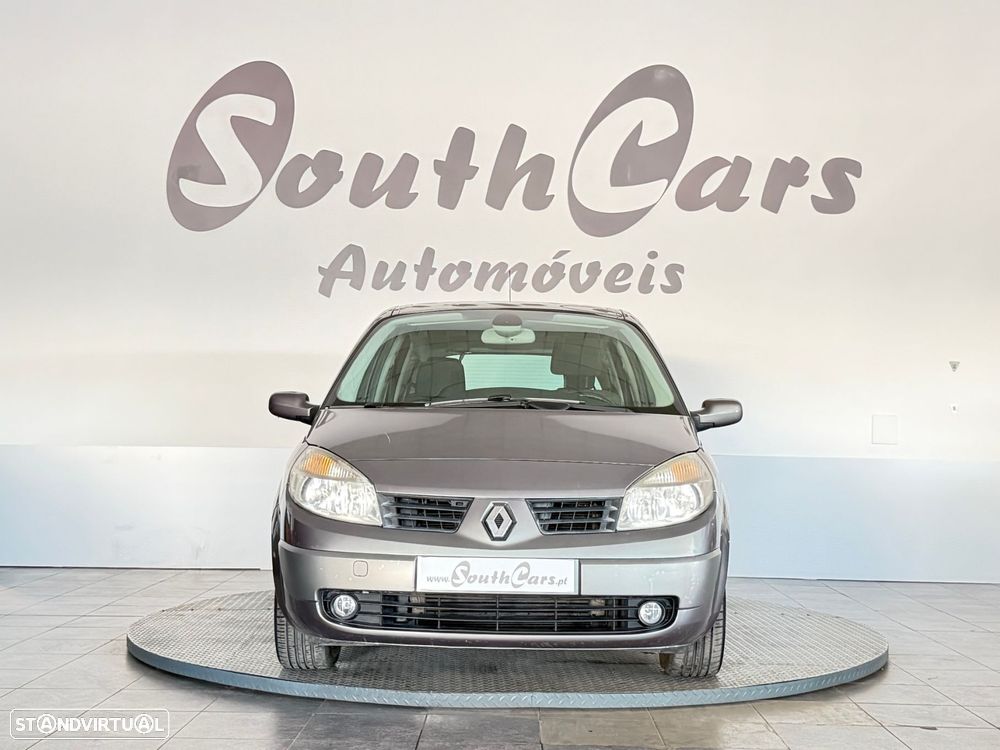 Renault Mégane Scénic - 11