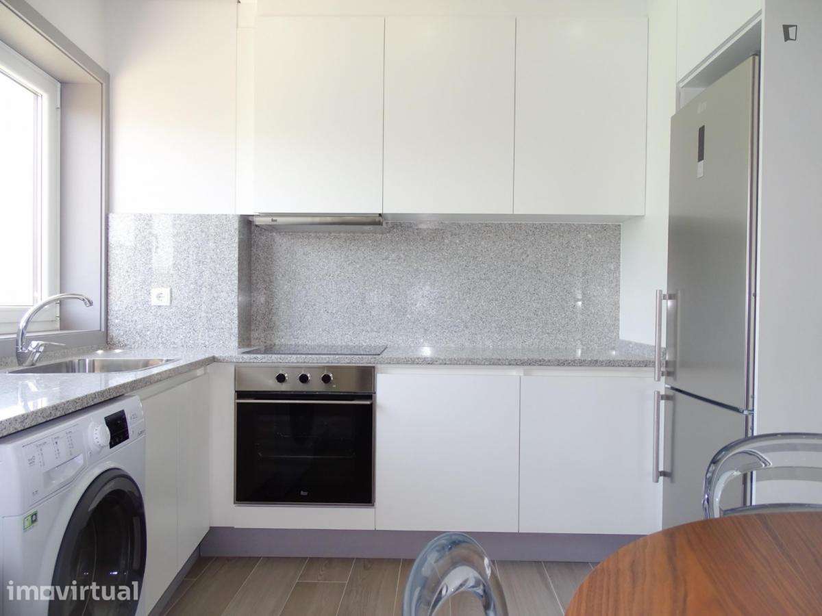 Apartamento com 1 quartos - localizado em Cedofeita Porto - Grande imagem: 2/6