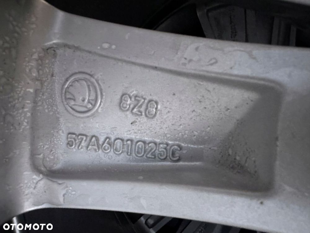 KOŁA ALU FELGI SKODA KAROQ 5X112 215 55 17 BRIDGESTONE 215 55 17 JAK NOWE Letnie - 7