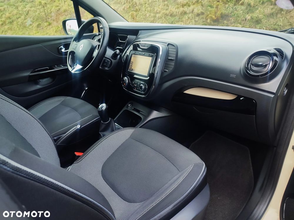 Renault Captur - 26