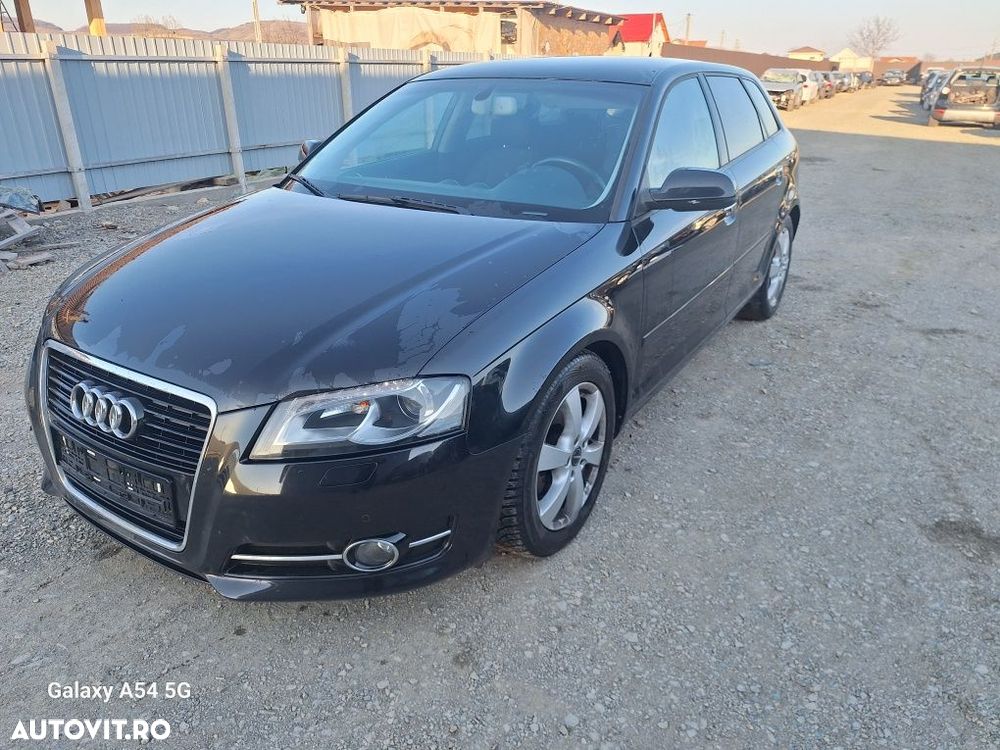 Dezmembrez Audi A3 2012 motor 1.8 tfsi CDAA  automat cod culoare LZ9Y - 2