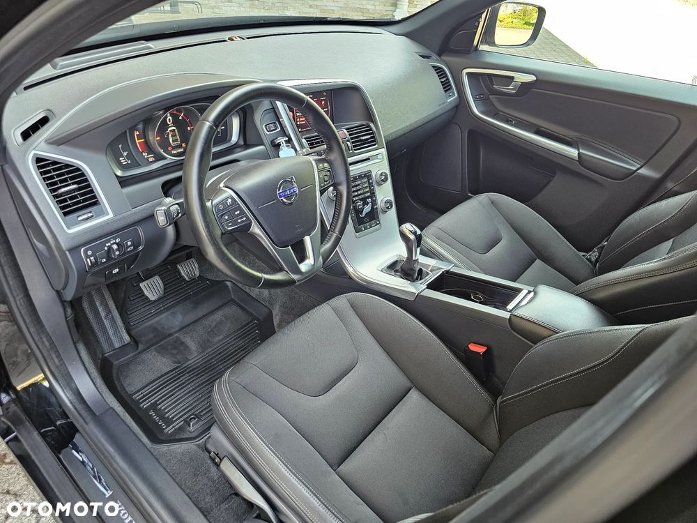 Volvo XC 60 D4 Momentum - 21