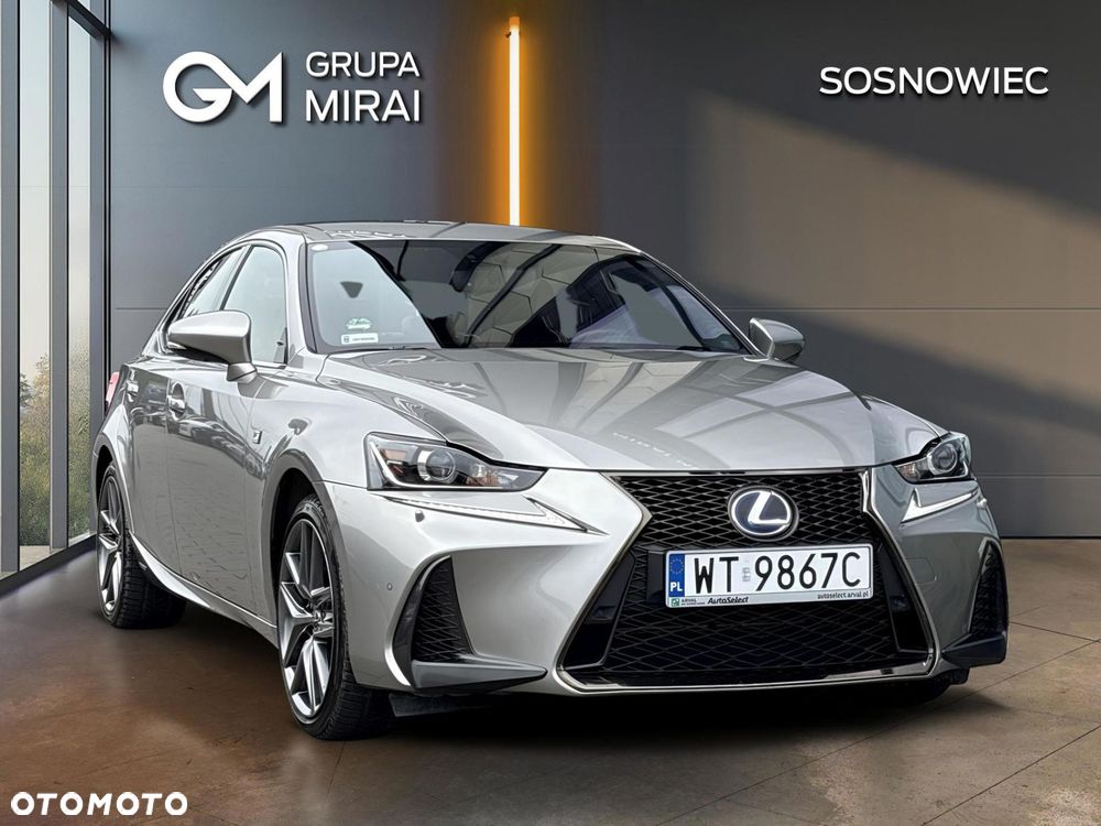 Lexus IS 300h F Sport Edition - 7