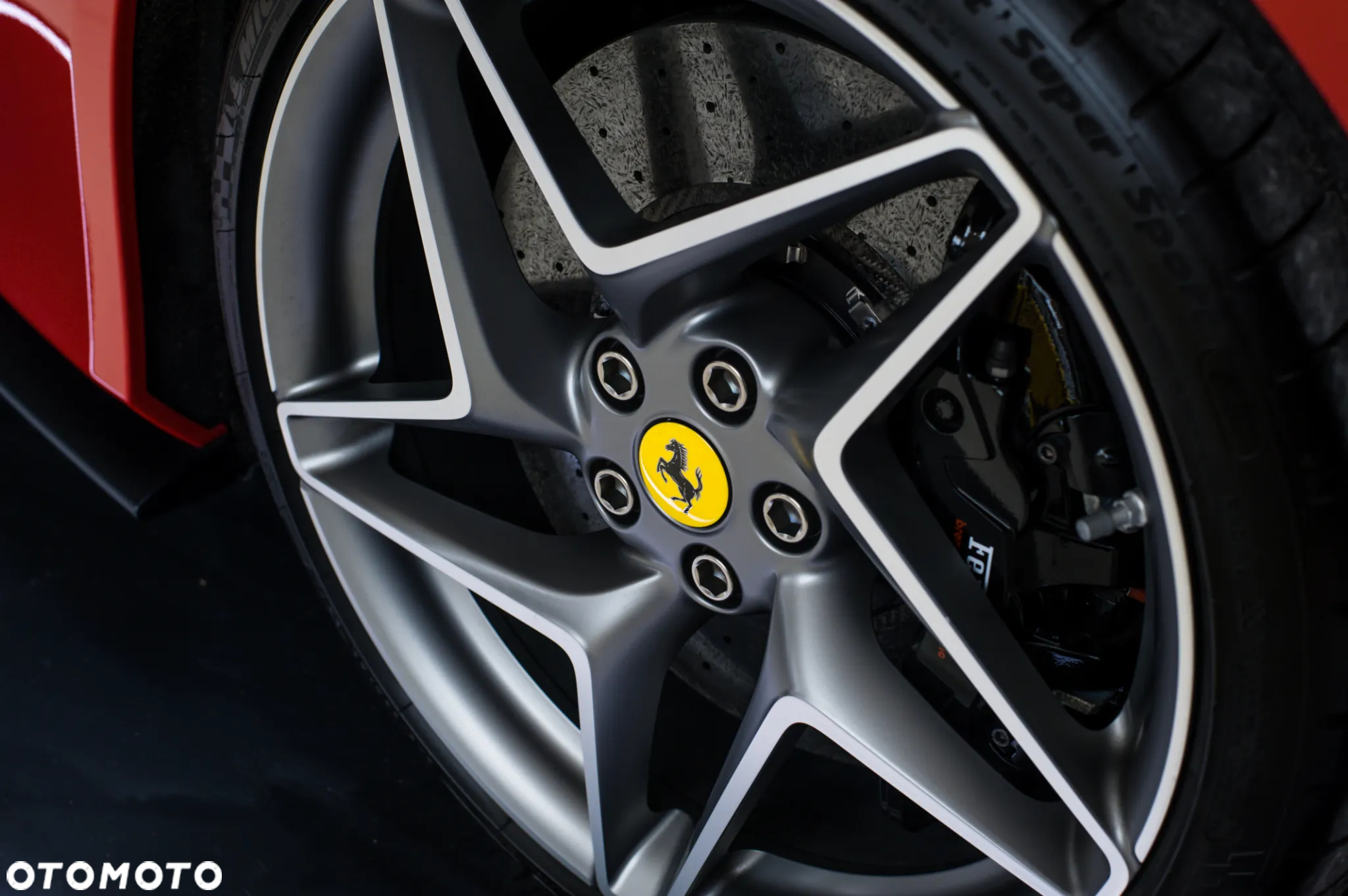 Ferrari F8 Spider - 5