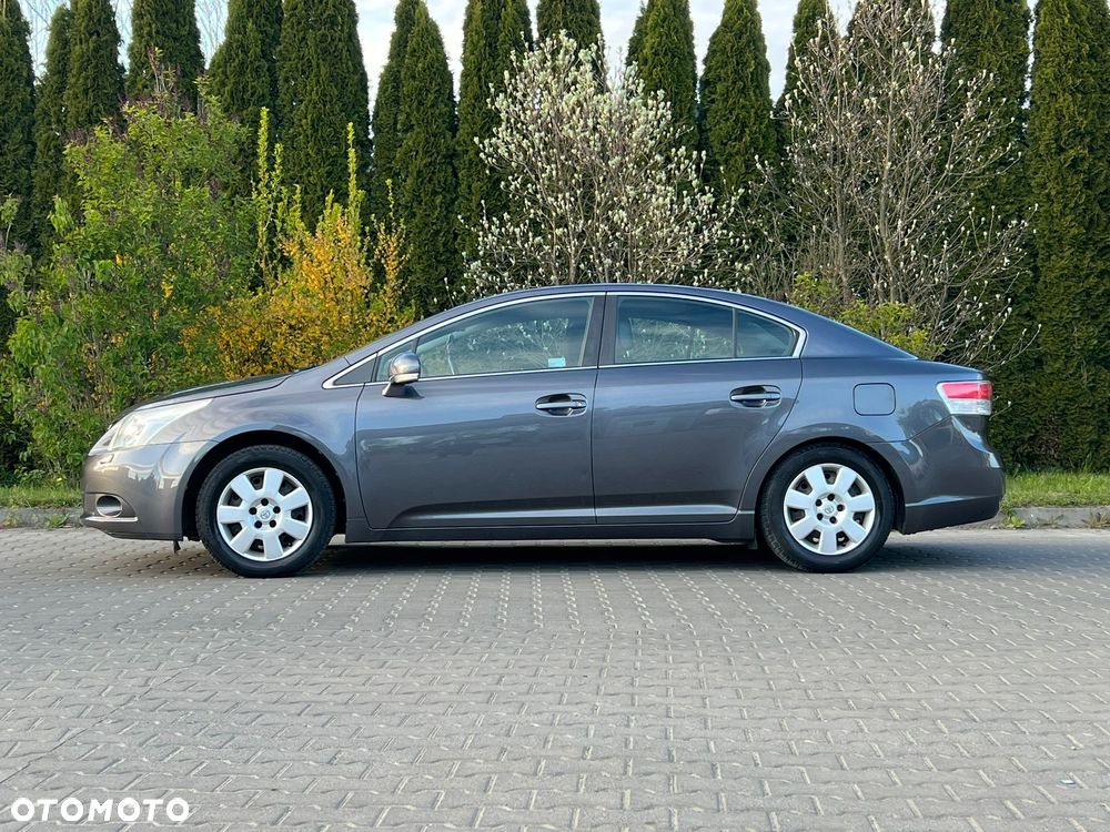 Toyota Avensis 2.0 Prestige NAVI MS - 6