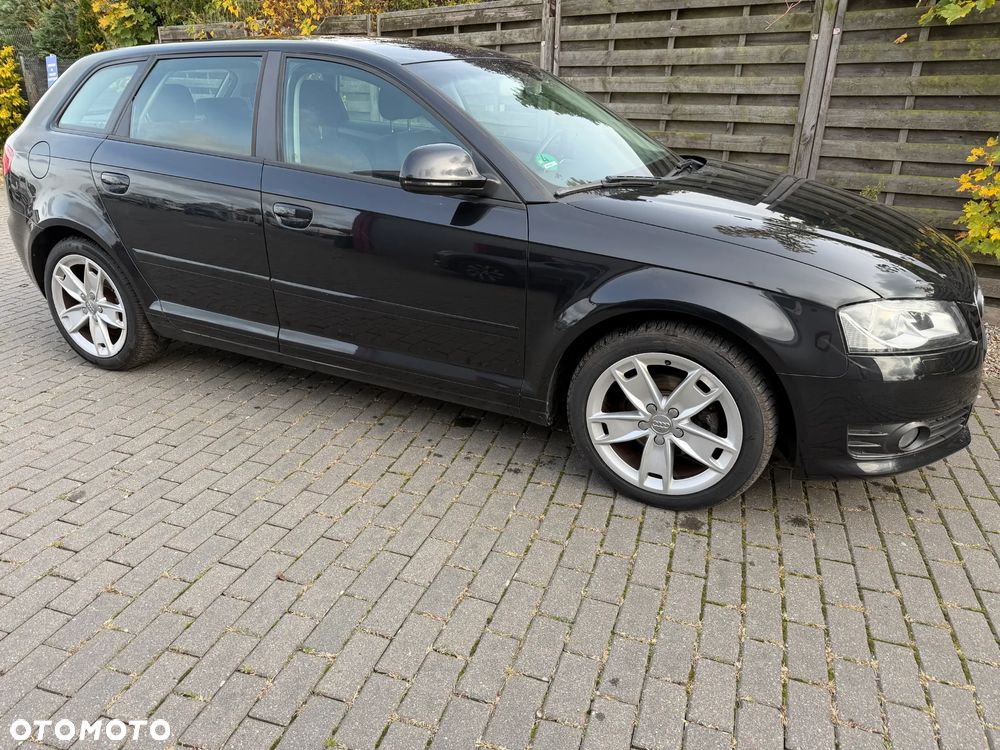 Audi A3 Sportback - 16