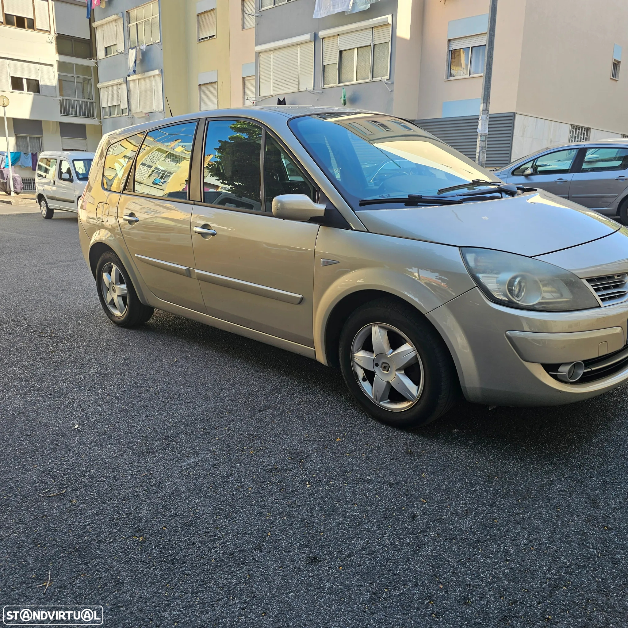 Renault Grand Scénic 1.5 dCi Luxe 7L - 2