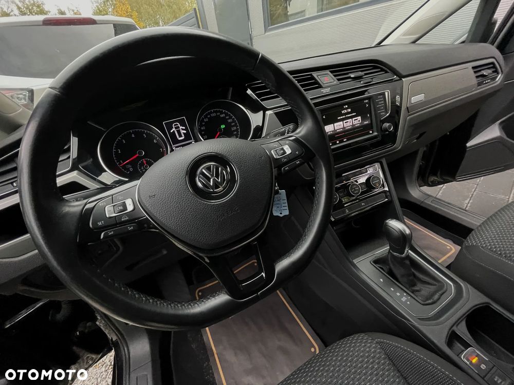 Volkswagen Touran 1.4 TSI BMT Highline DSG - 29