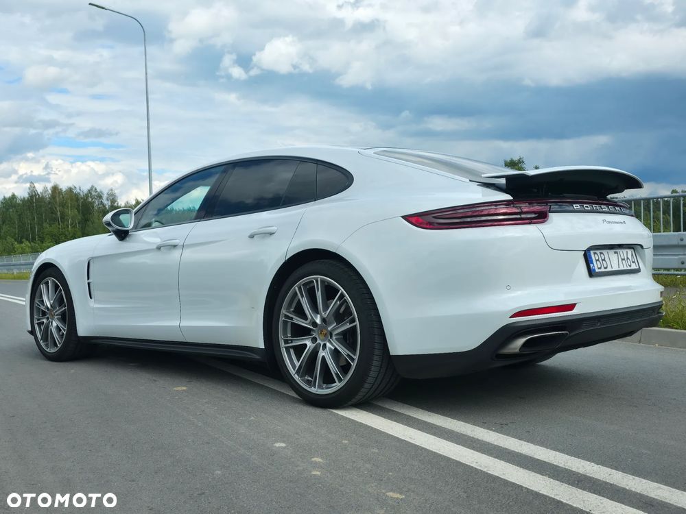 Porsche Panamera 4 Executive - 8