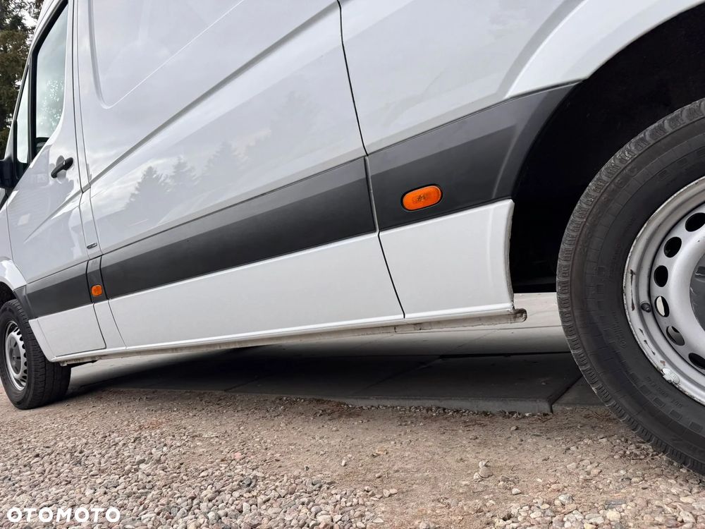Mercedes-Benz SPRINTER SREDNIAK KLIMATYZACA - 28