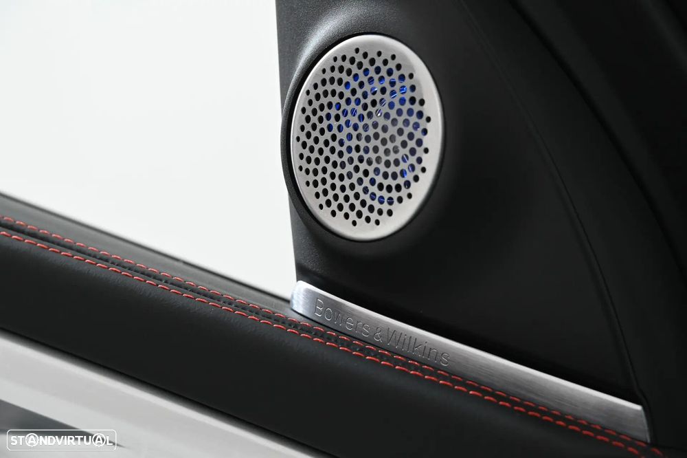 BMW XM Label Red - 36