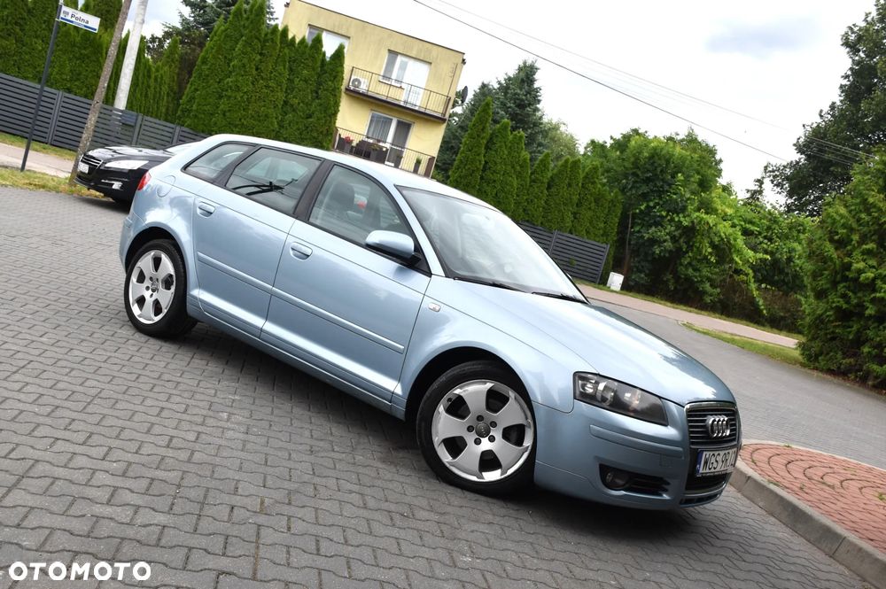 Audi A3 Sportback 2.0 TDI DPF Ambiente - 27