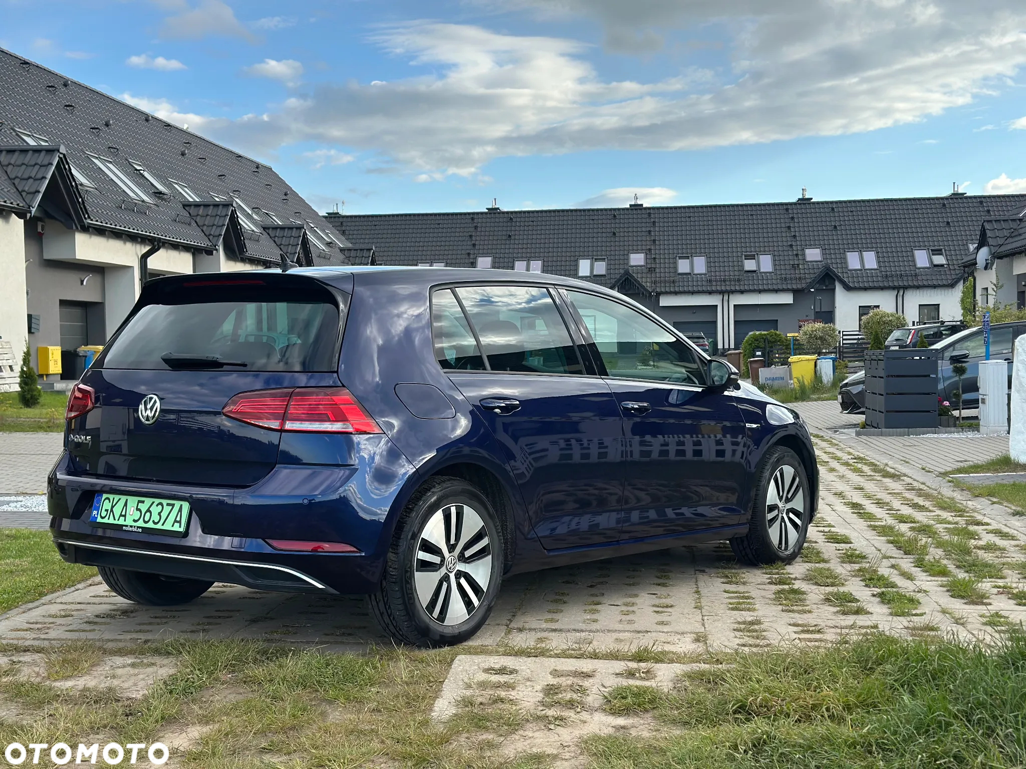 Volkswagen Golf e-Golf - 12
