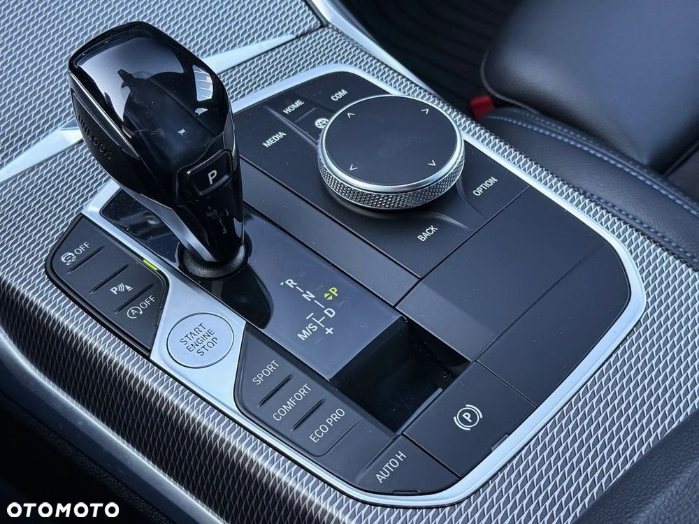 BMW Seria 3 320i GPF M Sport - 11