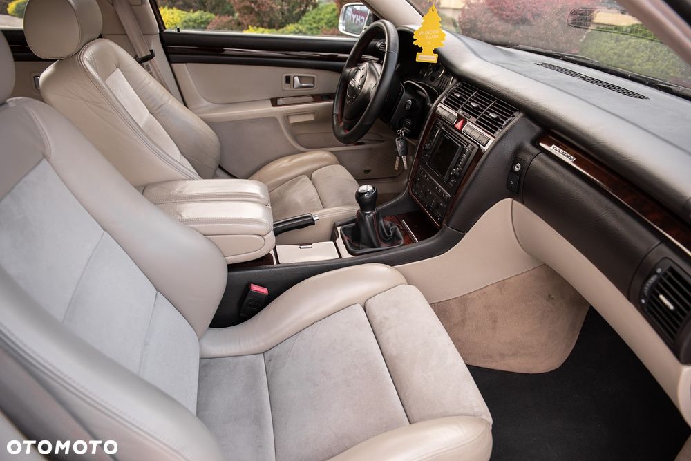 Audi S8 4.2 Quattro - 29