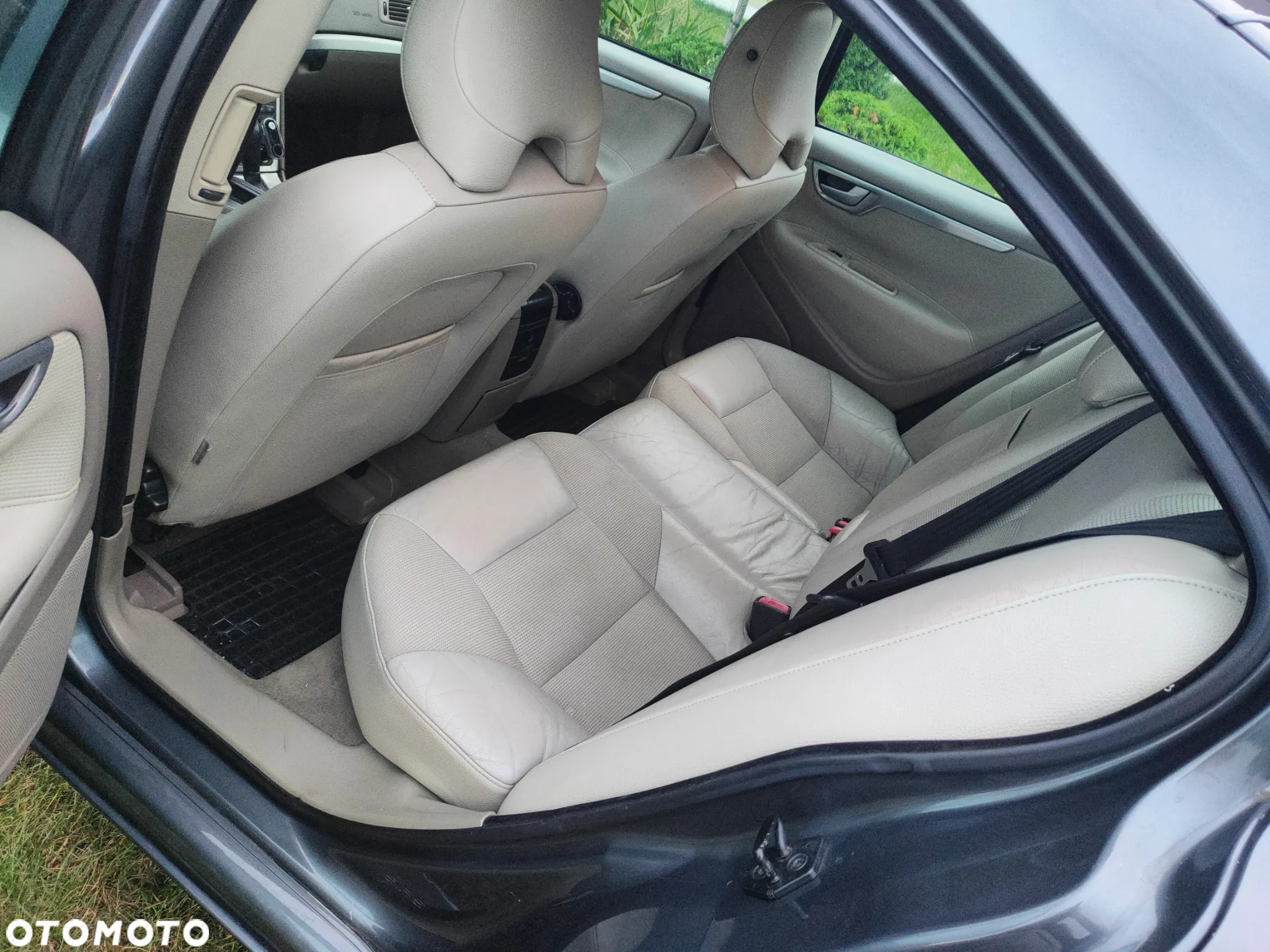 Volvo S60 2.4 Momentum - 4
