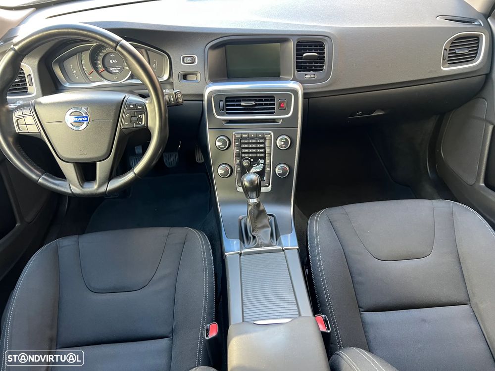 Volvo V60 D2 Edition Pro - 9
