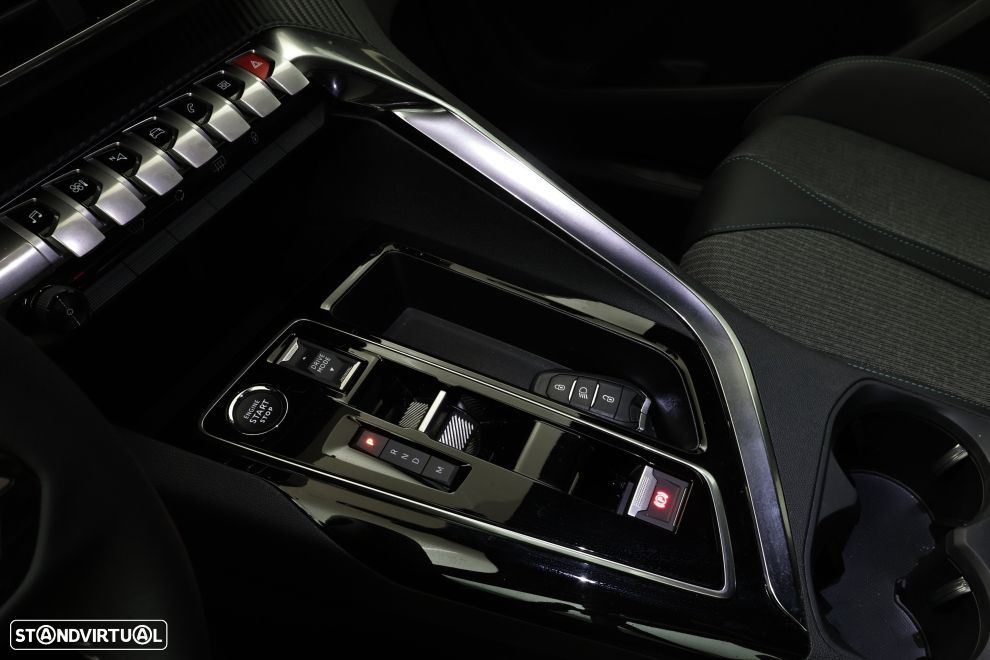 Peugeot 5008 1.2 PureTech Allure Pack EAT8 - 16