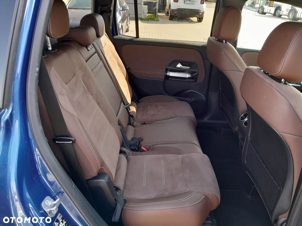 Mercedes-Benz GLB 200 AMG Line 7G-DCT - 17