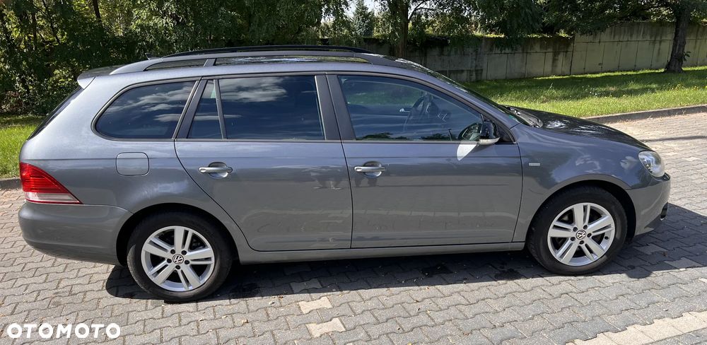 Volkswagen Golf - 8