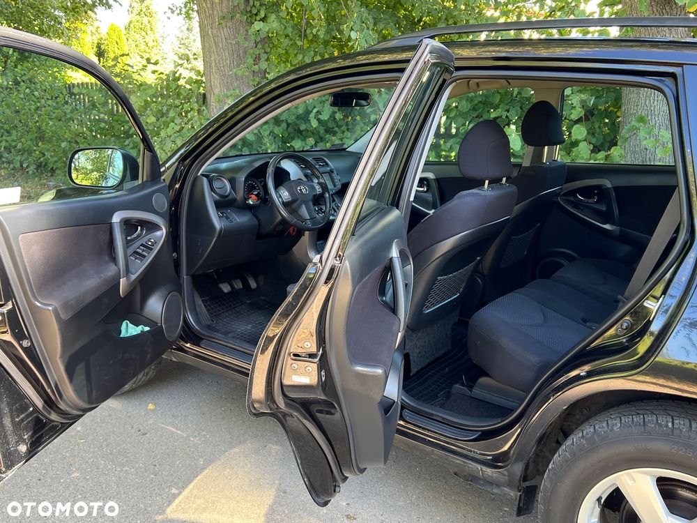 Toyota RAV4 2.2 D-4D Premium - 36