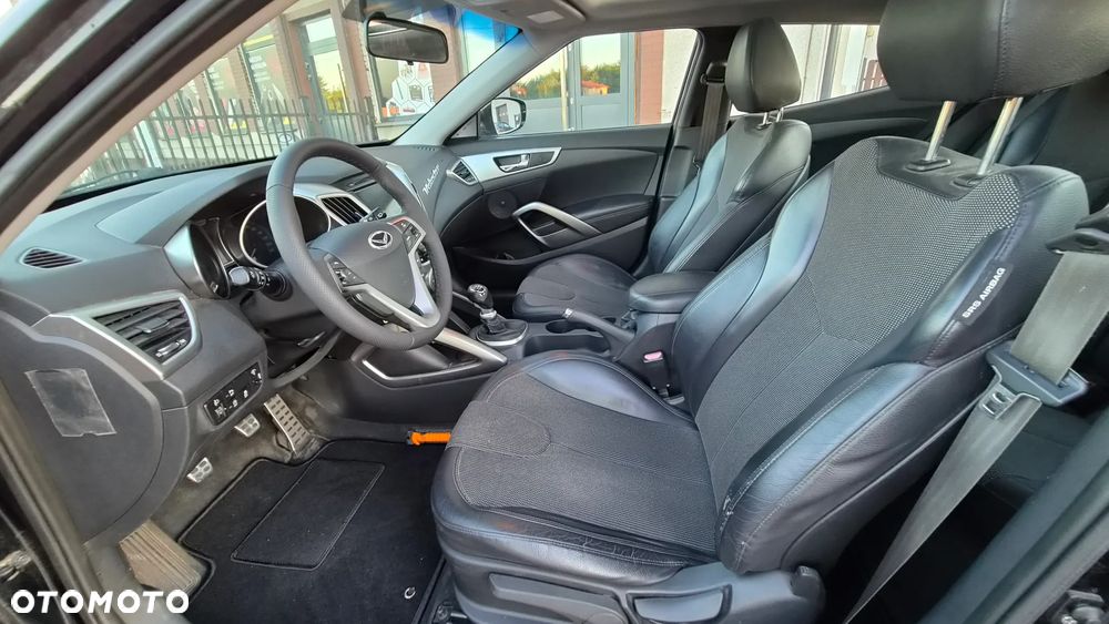 Hyundai Veloster 1.6 GDI Premium - 16