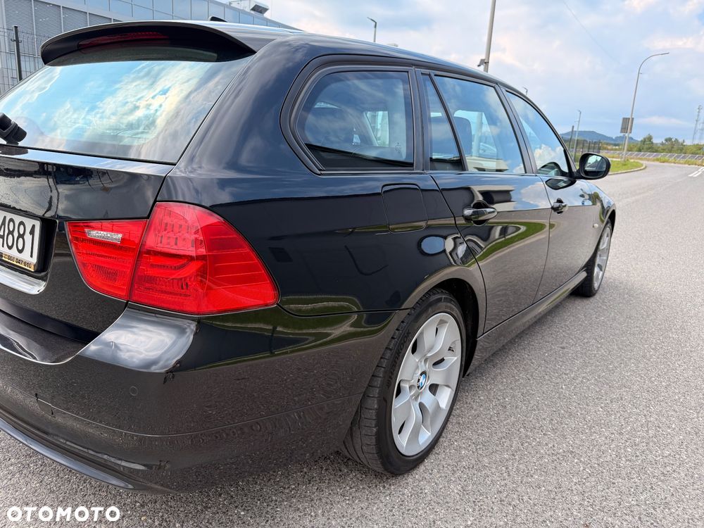 BMW Seria 3 318d DPF Edition Sport - 16