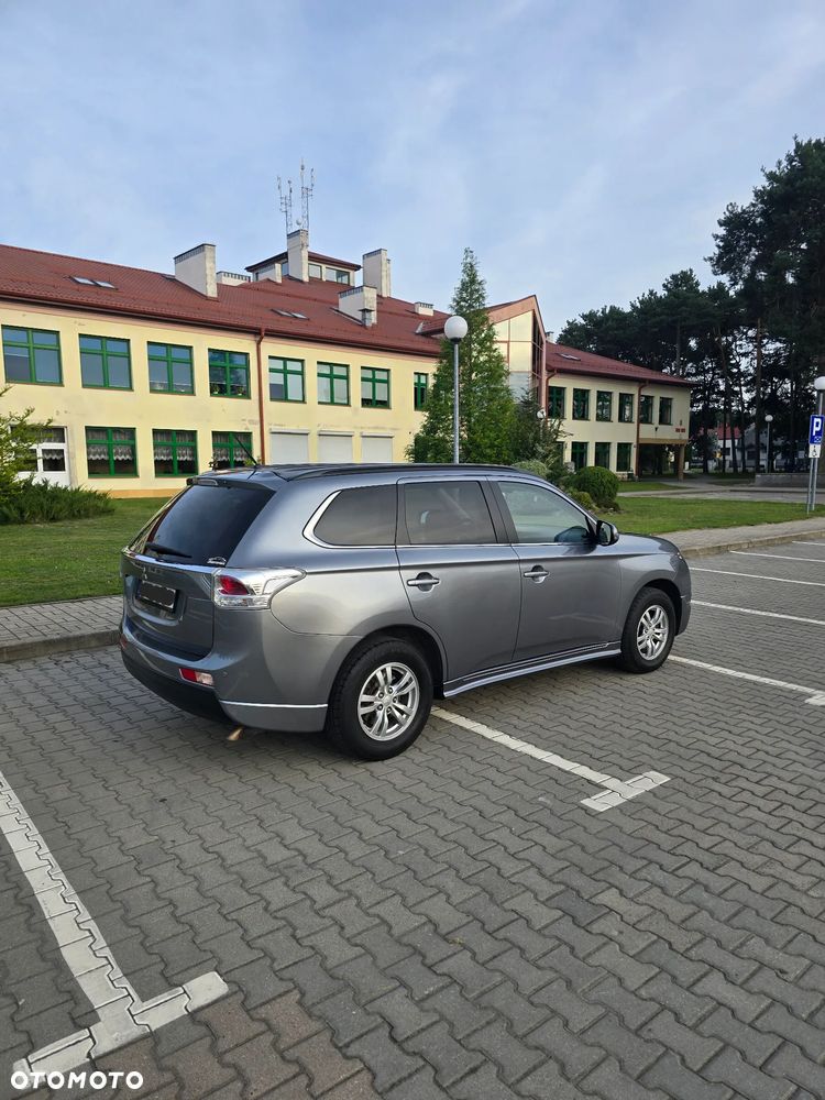 Mitsubishi Outlander 2.2 DI-D 2WD Invite - 11